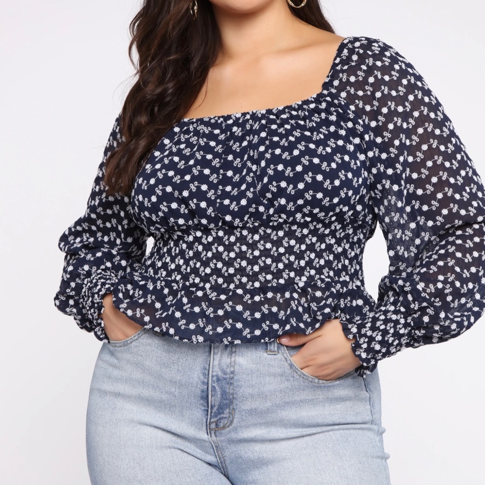 Plus Off the shoulder floral embroidery | Color navy| Size: 2X
